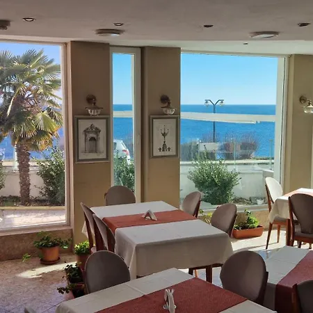 Hotel Elite Family Kiten (Burgas)